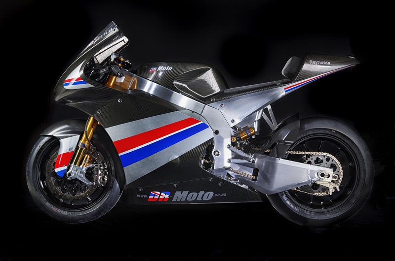 Гоночный мотоцикл DR Moto с двигателем Yamaha R1