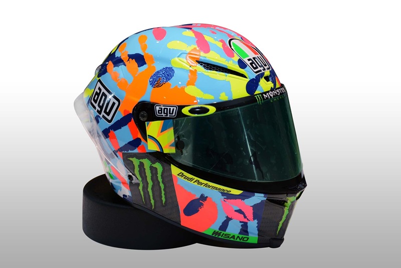 Гран При Мизано: дизайн шлема Валентино Росси
