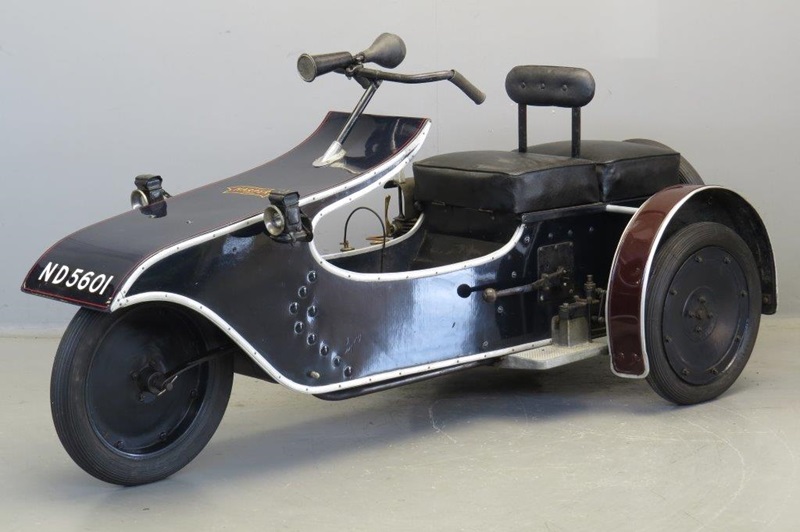 Старинный трицикл Harper Runabout 1924