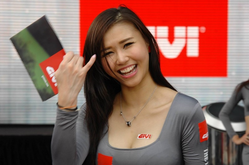 Самые красивые девушки Гран-при MotoGP в Малайзии. Фото 4