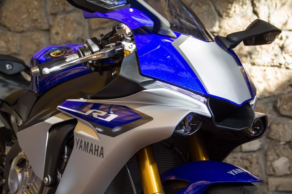 Спортбайк Yamaha YZF-R1M 2015 (фото из Калифорнии)