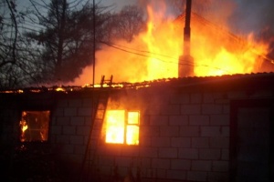 В Лидском райне из-за пожара две девочки остались сиротами