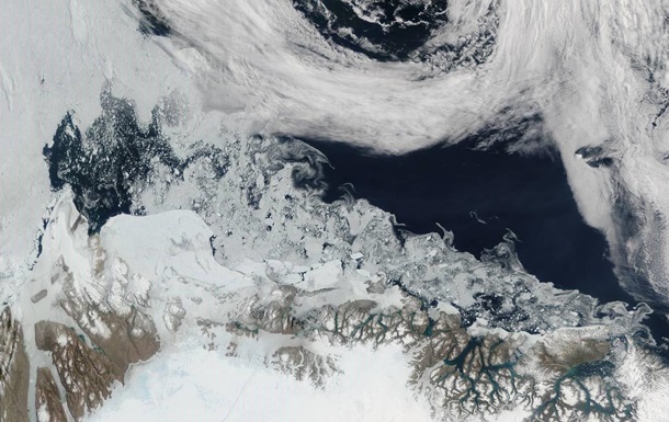 NASA опубликовало снимок таяния льдов в Гренландии