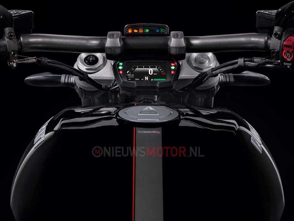 Первые фотографии новых мотоциклов Ducati 2016
